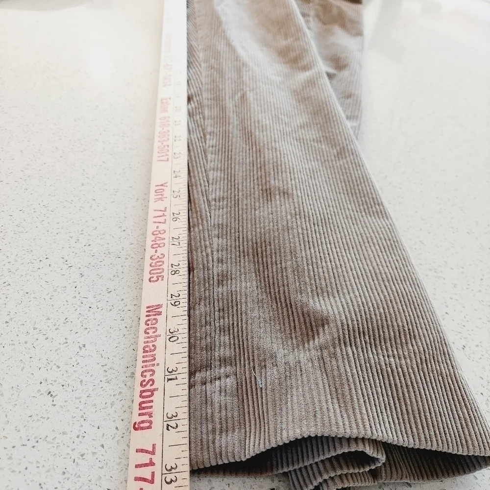 LL Bean Men's Corduroy Pants Classic Fit Khaki Tan Wide Wale Cord Size 42 X 33